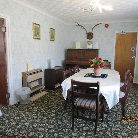Tremains Guest House Bridgend  Extérieur photo