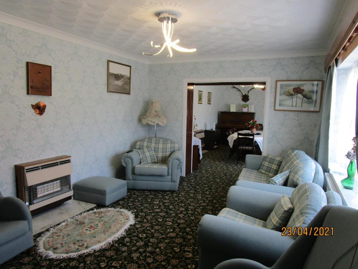 Tremains Guest House Bridgend  Extérieur photo