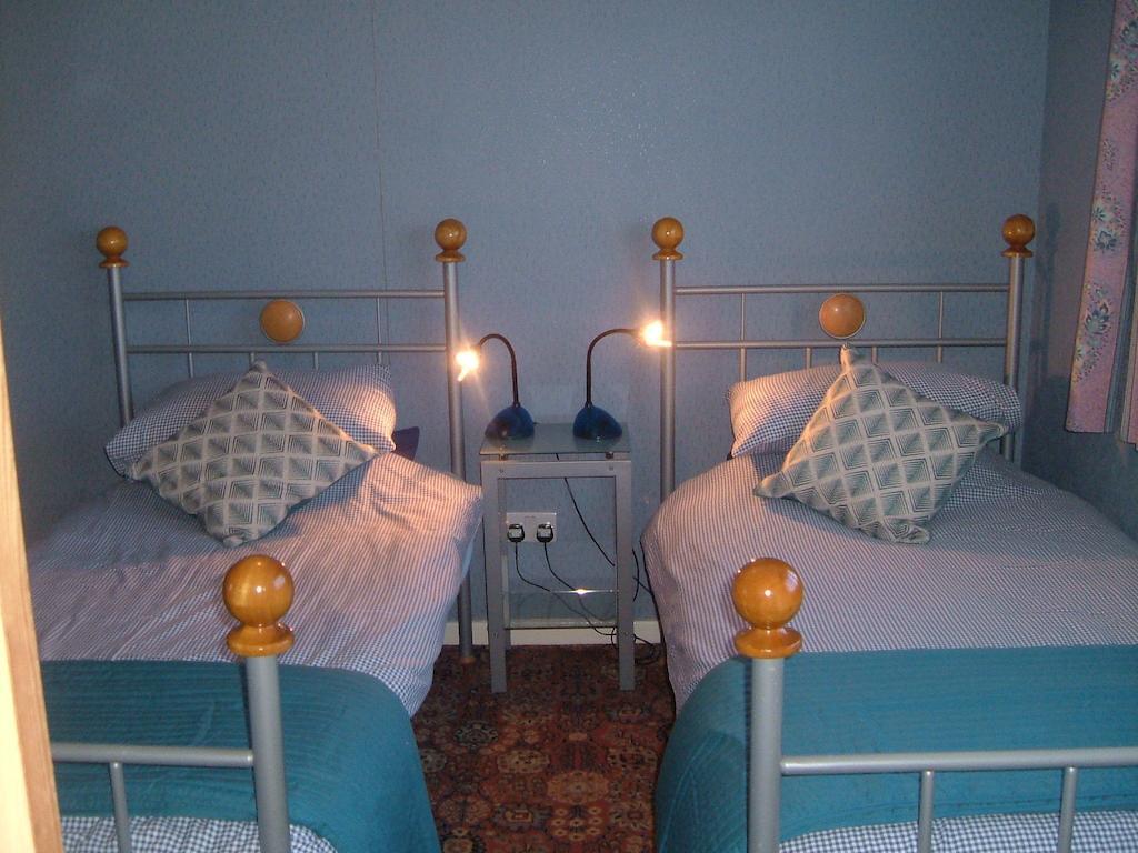 Tremains Guest House Bridgend  Chambre photo
