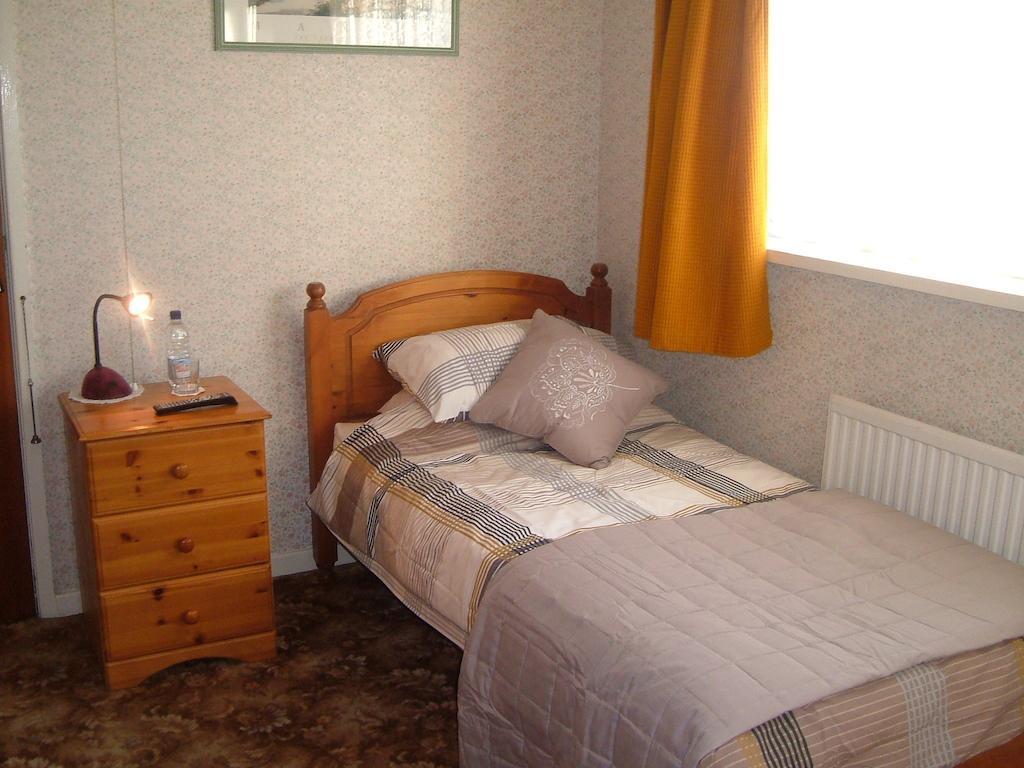 Tremains Guest House Bridgend  Chambre photo